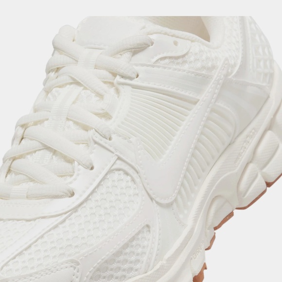 W Nike Zoom Vomero 5 - Picture 3 of 12